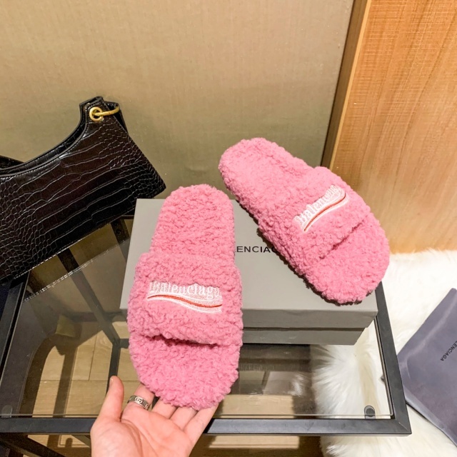 Winter Fashion Unisex Furry Slides