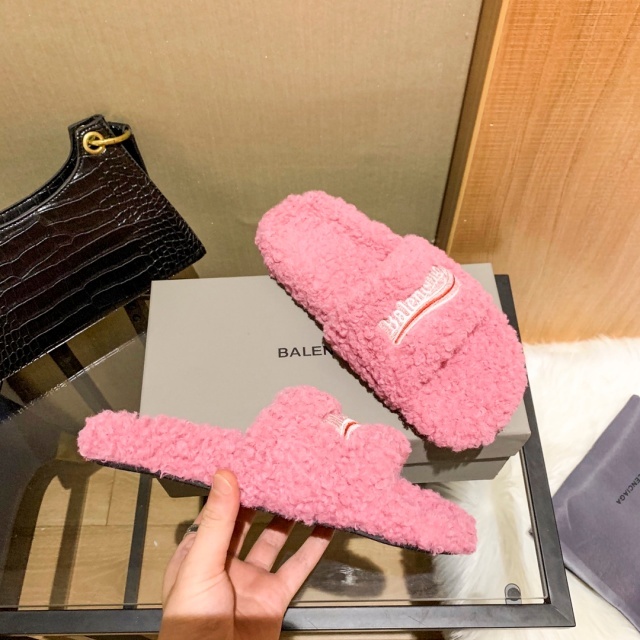 Winter Fashion Unisex Furry Slides