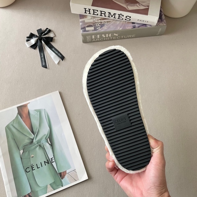Winter Fashion Women Furry Slides