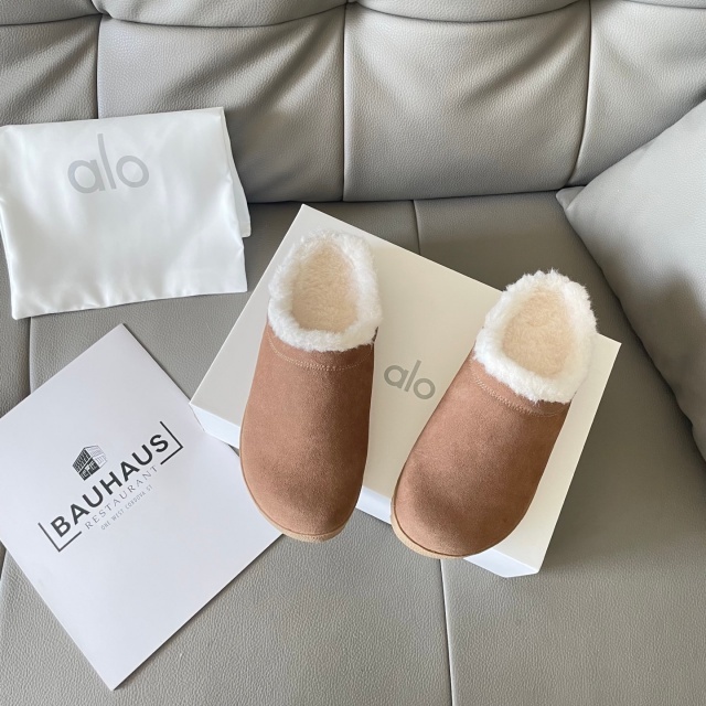 Winter Home Wear Fashion Women Furry Shoes
