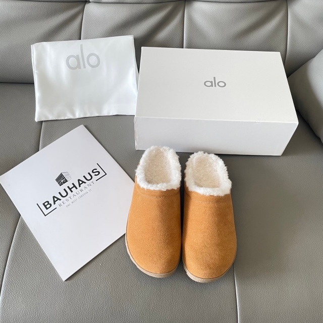 Winter Home Wear Fashion Women Furry Shoes