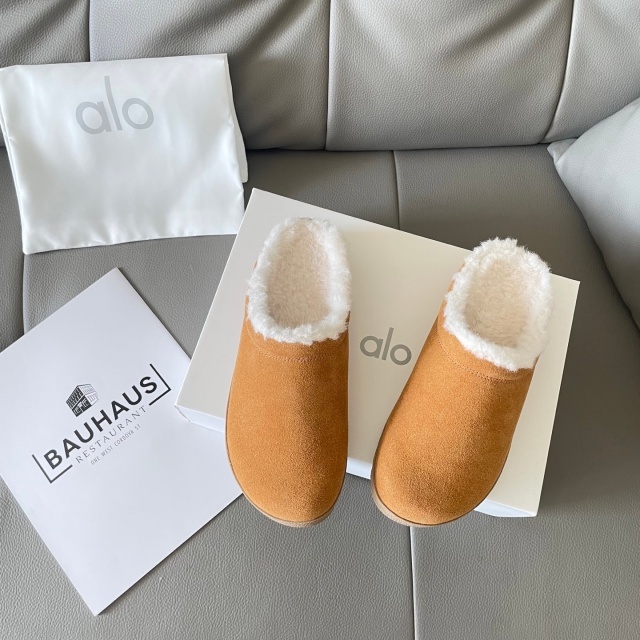 Winter Home Wear Fashion Women Furry Shoes