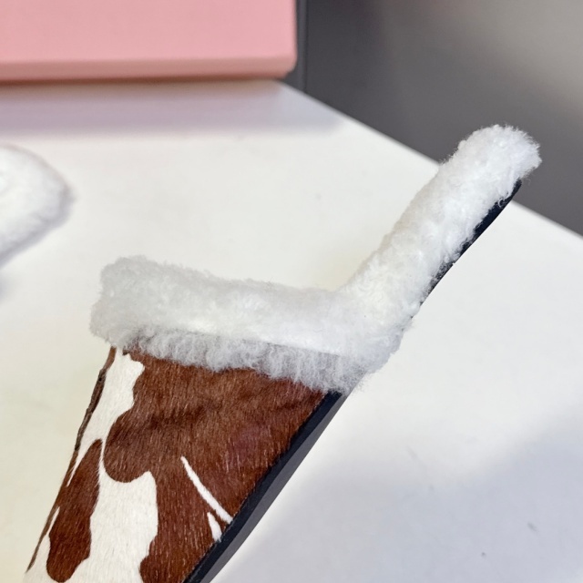 Fashion Design Women Furry Shoes