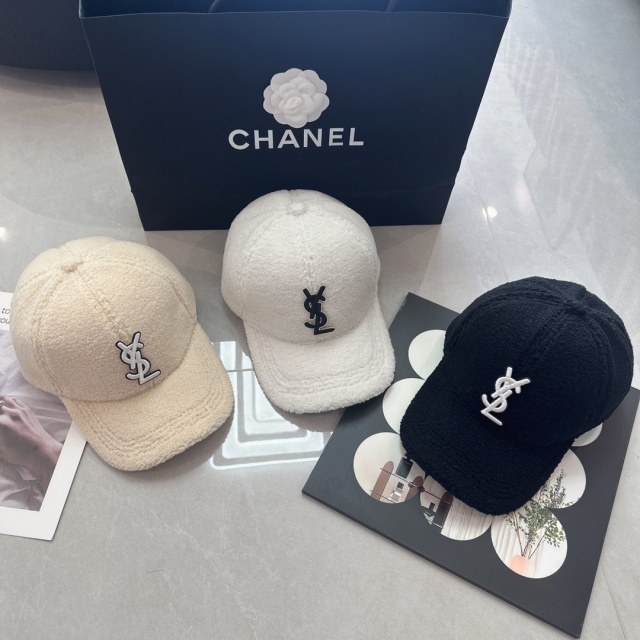 Fashion Furry Luxury Baseball Caps