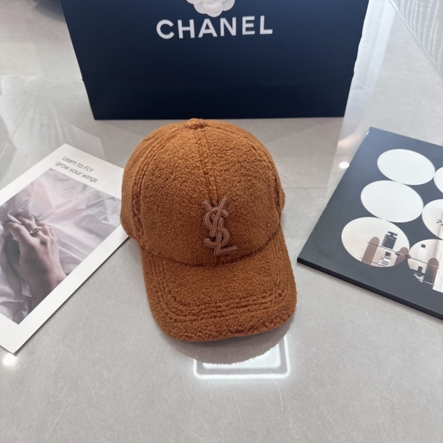 Fashion Furry Luxury Baseball Caps