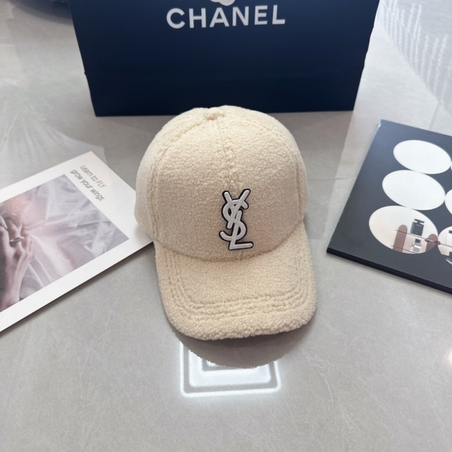 Fashion Furry Luxury Baseball Caps