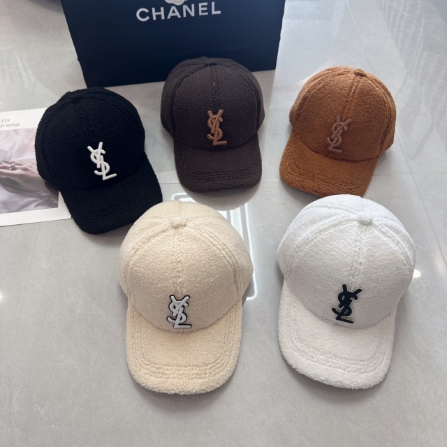 Fashion Furry Luxury Baseball Caps