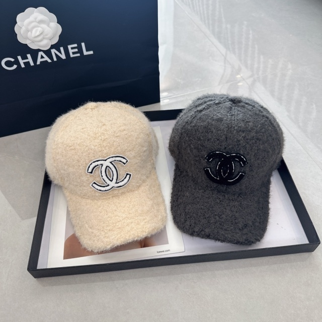 Fashion Furry Winter Unisex Baseball Caps