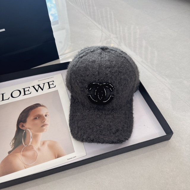 Fashion Furry Winter Unisex Baseball Caps