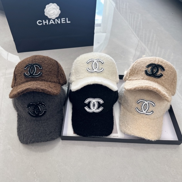 Fashion Furry Winter Unisex Baseball Caps