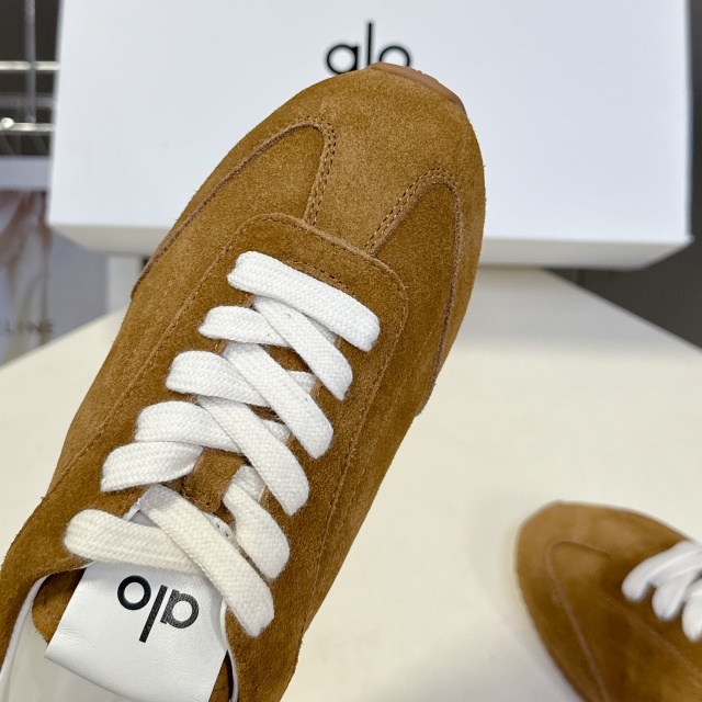 Fashion Lace-Up Unisex Casual Sneakers