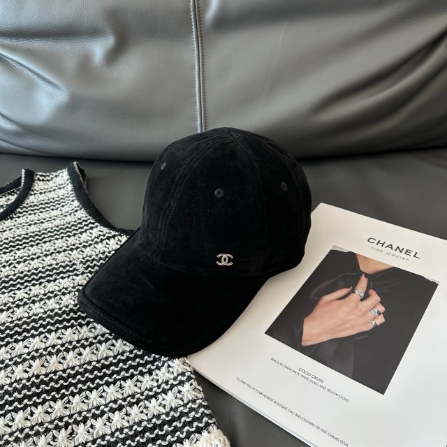 Fashion Logo Unisex Suede Baseball Caps