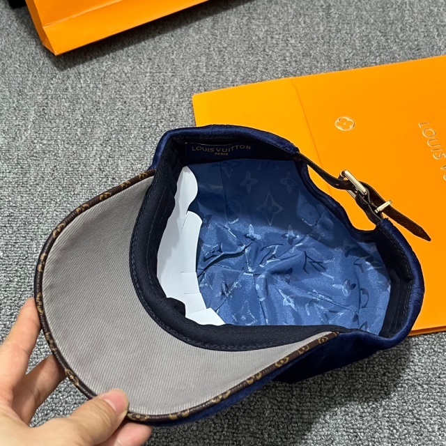 Embroidery Fashion Velvet Baseball Caps