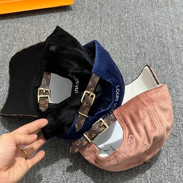 Embroidery Fashion Velvet Baseball Caps