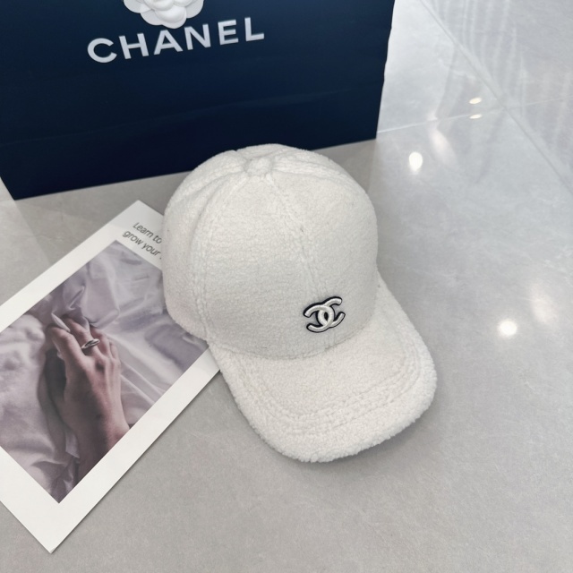 Fashion Furry Unisex Winter Baseball Caps