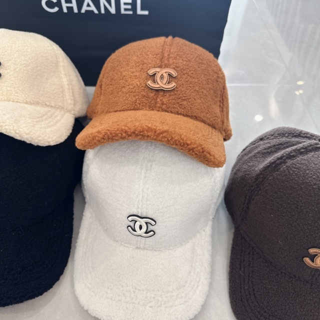 Fashion Furry Unisex Winter Baseball Caps