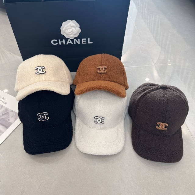 Fashion Furry Unisex Winter Baseball Caps