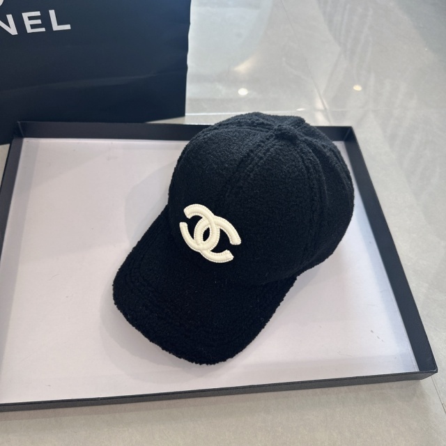 Fashion Logo Furry Unisex Baseball Caps