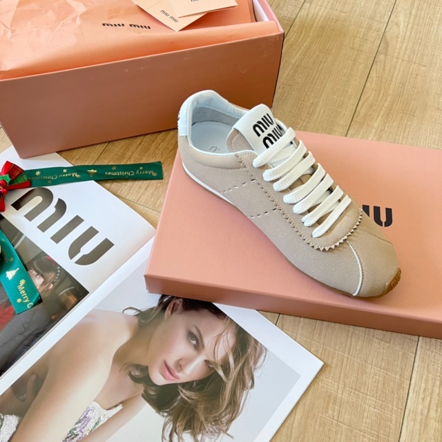 Fashion Design Women Casual Sneakers