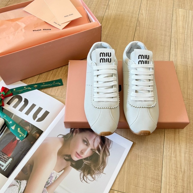 Fashion Design Women Casual Sneakers
