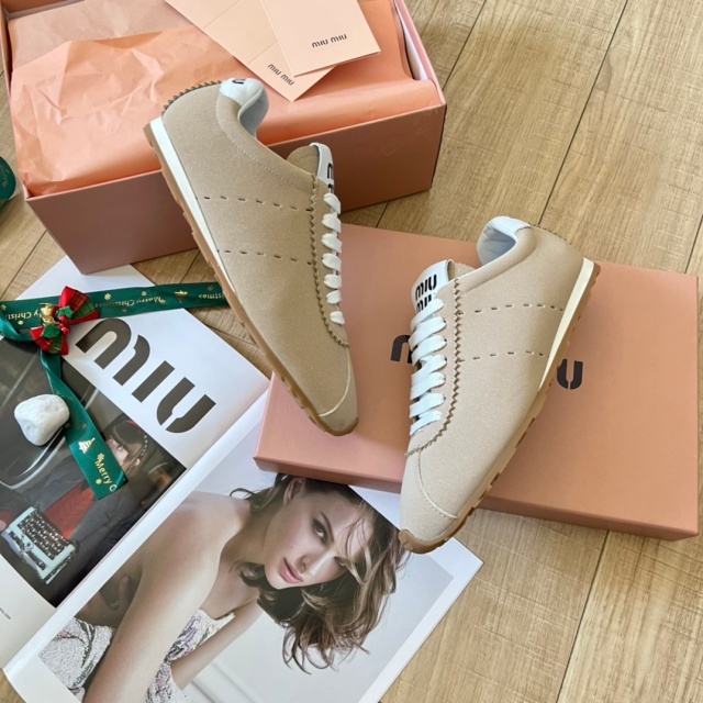Fashion Design Women Casual Sneakers