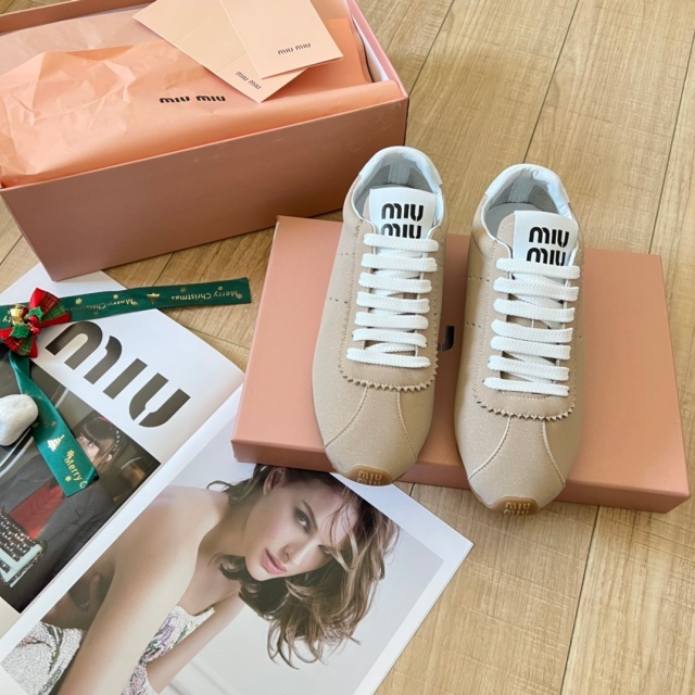 Fashion Design Women Casual Sneakers