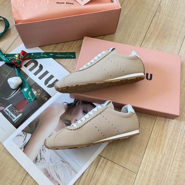 Fashion Design Women Casual Sneakers