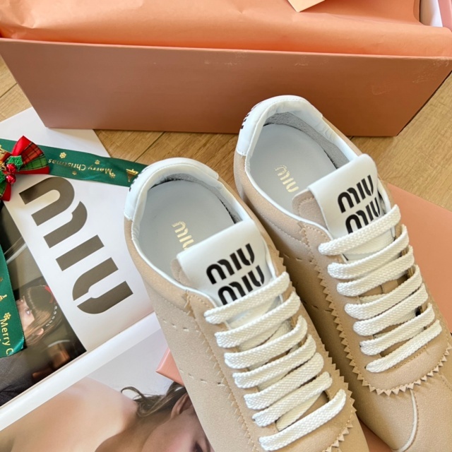 Fashion Design Women Casual Sneakers