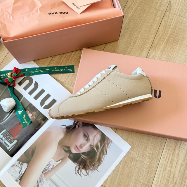 Fashion Design Women Casual Sneakers