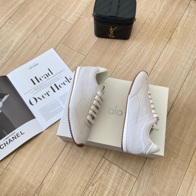 Fashion Lace-Up Lover's Sneakers