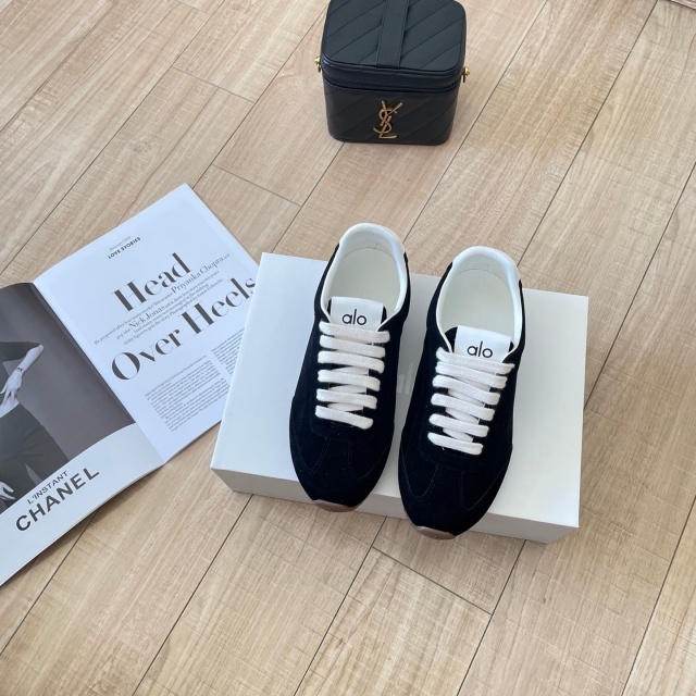 Fashion Lace-Up Lover's Sneakers