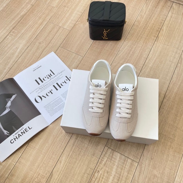 Fashion Lace-Up Lover's Sneakers