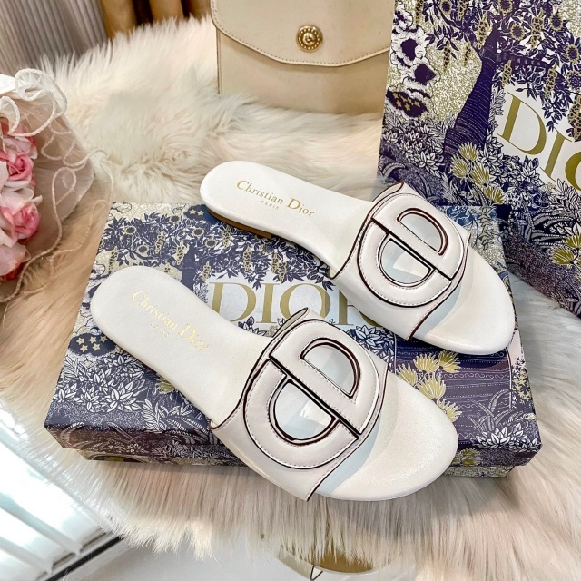Hollow Out Fashion Leather Flat Slides