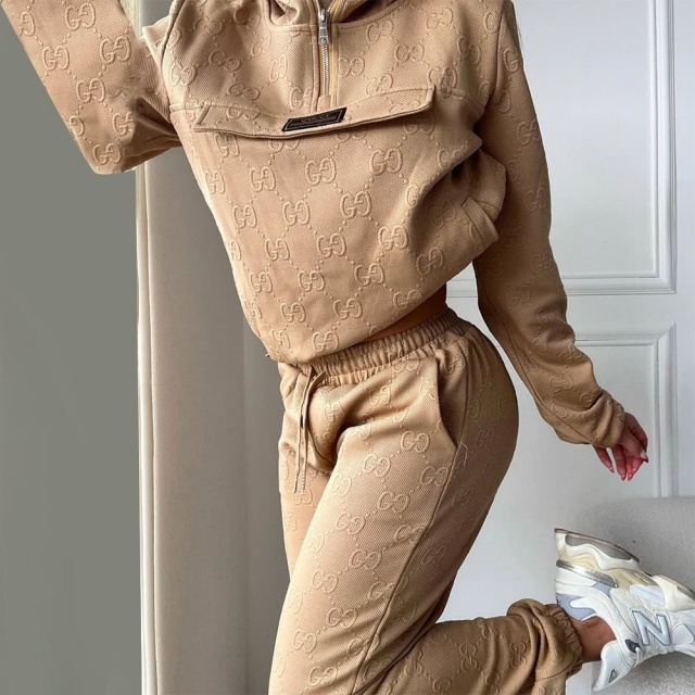 Fashion Embossing Hooded Top Casual Tracksuit Set