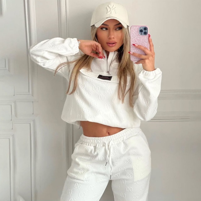 Fashion Embossing Hooded Top Casual Tracksuit Set