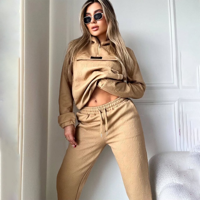 Fashion Embossing Hooded Top Casual Tracksuit Set