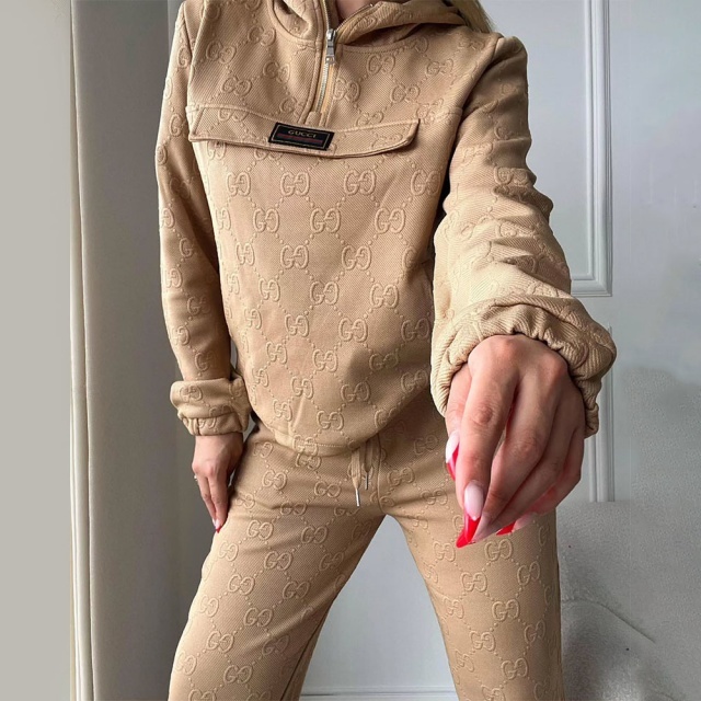 Fashion Embossing Hooded Top Casual Tracksuit Set