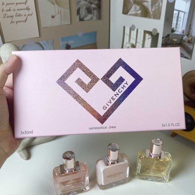 The Love in the City Three Pieces Sample Set Women Perfume