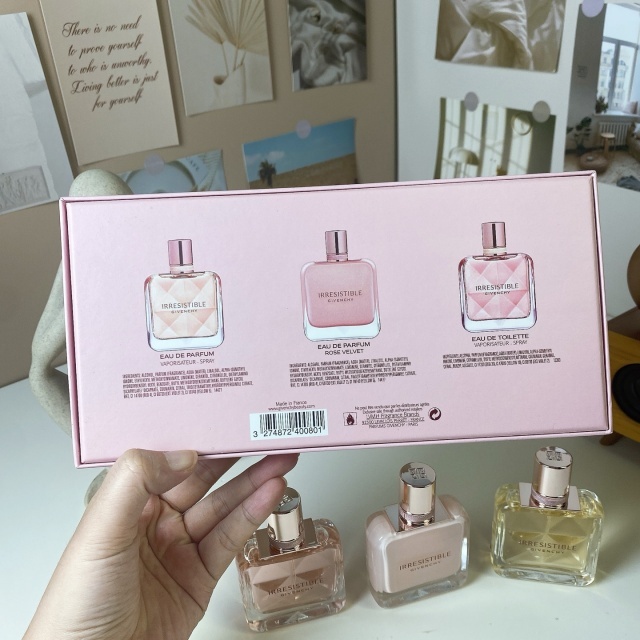 The Love in the City Three Pieces Sample Set Women Perfume