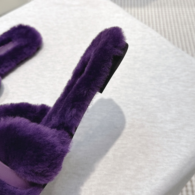 Fashion Winter Women Furry Slides