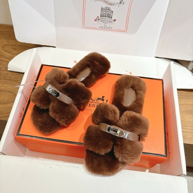 Winter Style Luxury Fashion Furry Slides