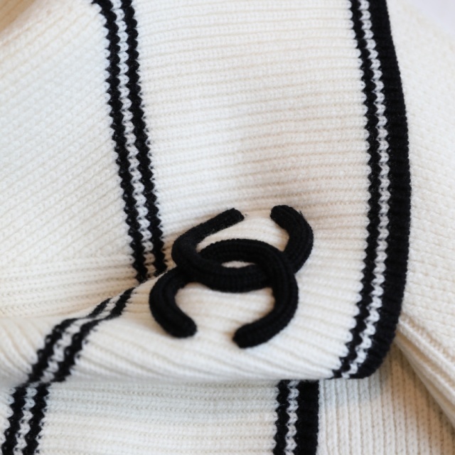 Elegant Beautiful Luxurious Scarf