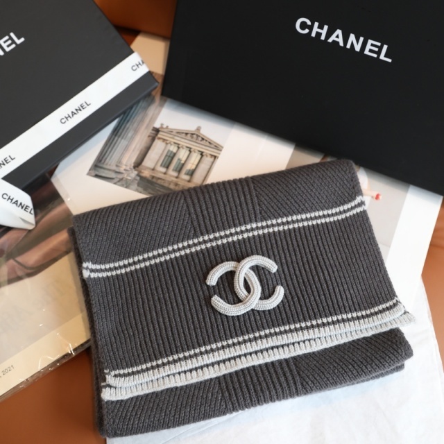 Elegant Beautiful Luxurious Scarf