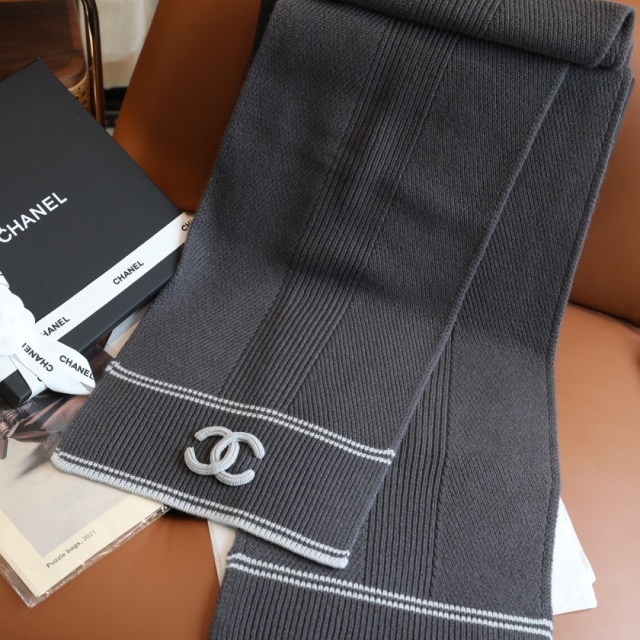 Elegant Beautiful Luxurious Scarf