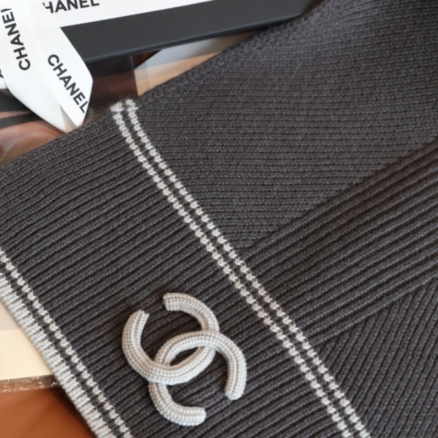 Elegant Beautiful Luxurious Scarf