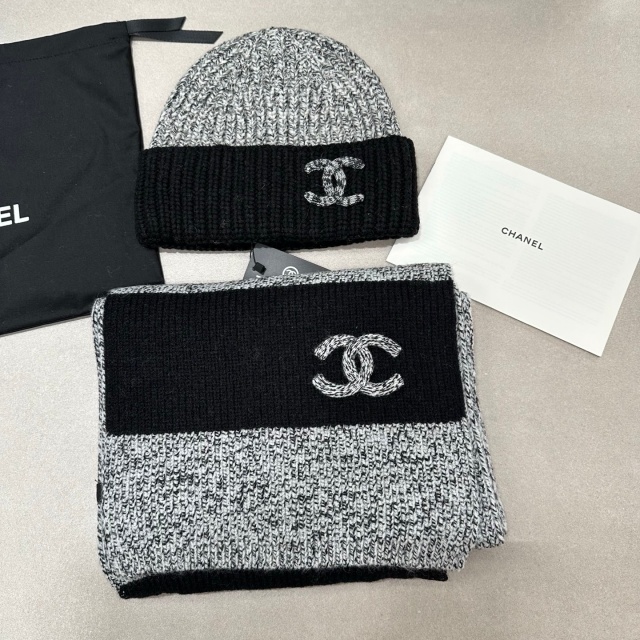 Contrast Color Wool Beanie Hats Scarf Set 2 Pieces