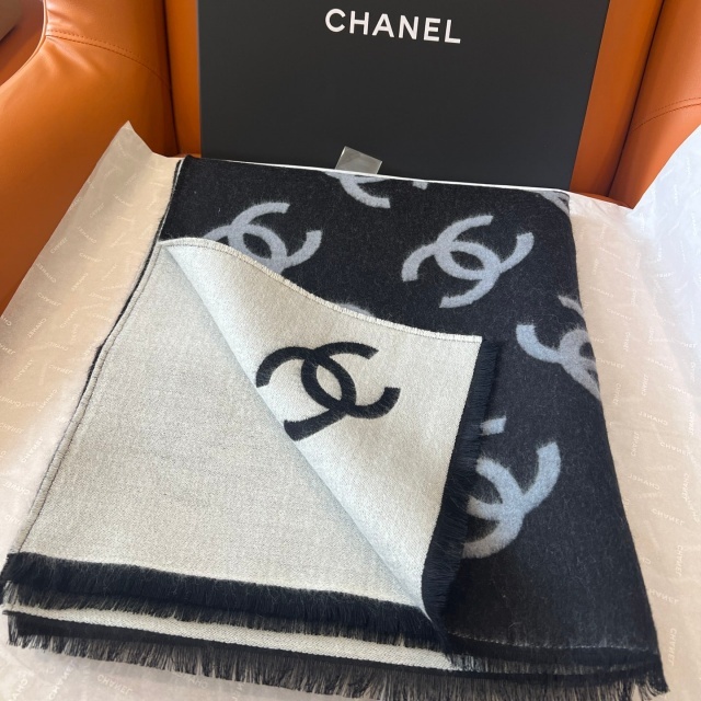 Fashion Big Logo Printed Classic Scarf