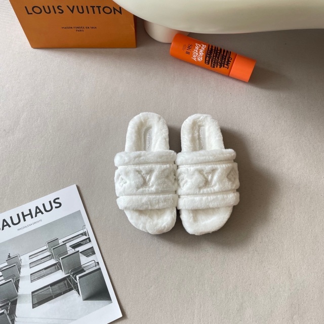 Fashion Couple Winter Furry Slides