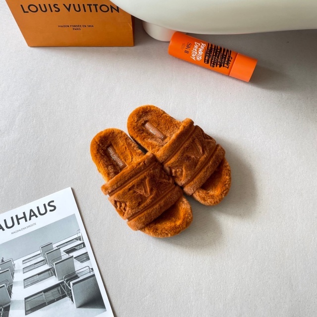 Fashion Couple Winter Furry Slides