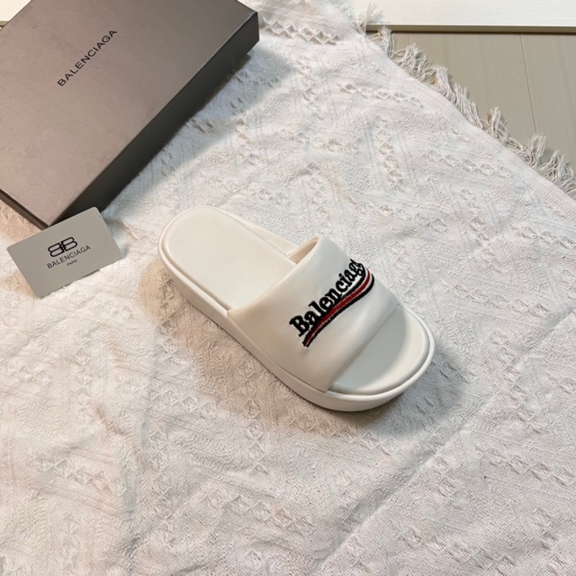 Fashion Thick Soled Casual Leather Slides
